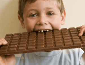 Отравление сладким — тортами, конфетами ребенка и взрослого