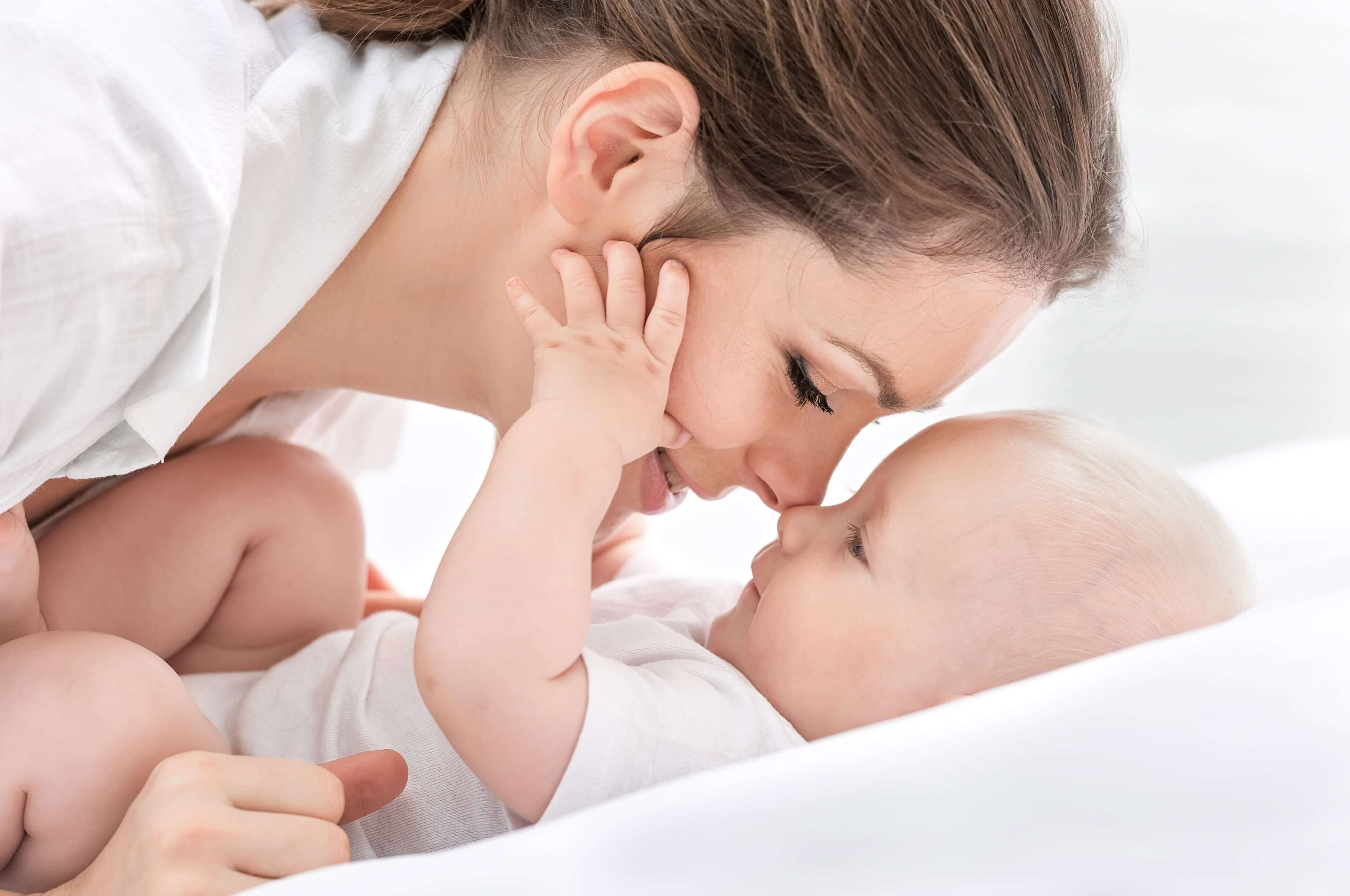 Отравление у кормящей мамы — можно ли кормить ребенка грудным молоком